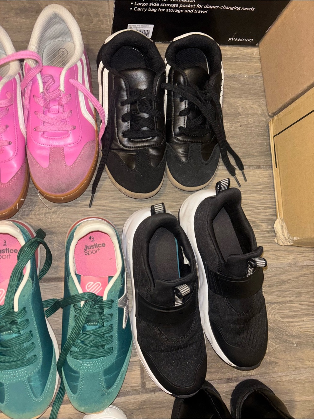 Shoes bundle - Picture 3 of 8